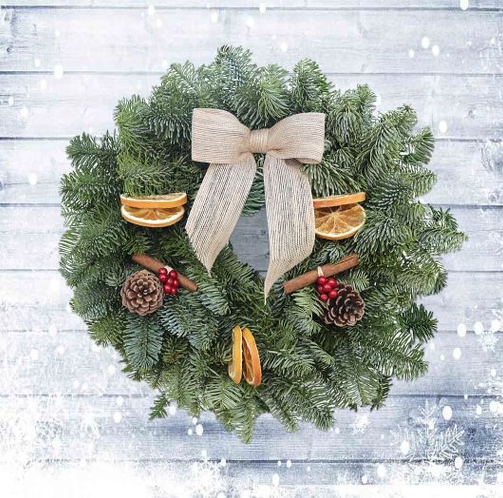 Natural Wreath 10 inch
