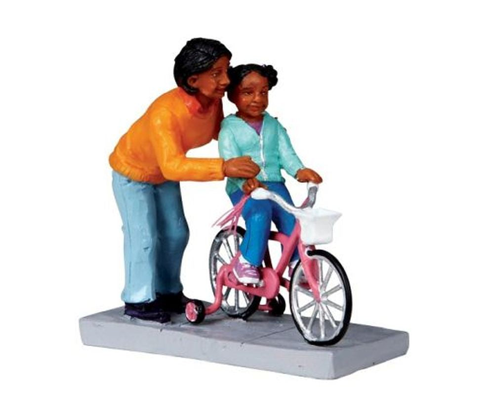 LEMAX MOM LENDS A HELPING HAND