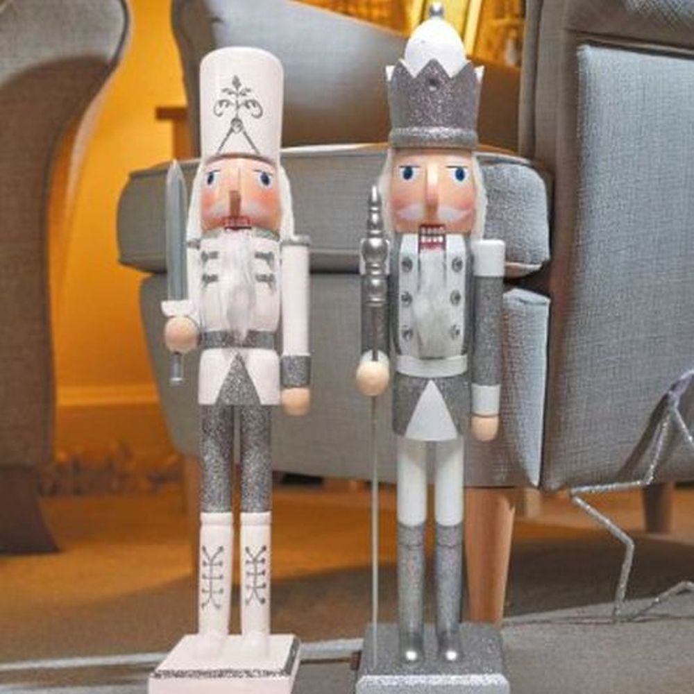 Nutcracker - Silver/White Jumbo